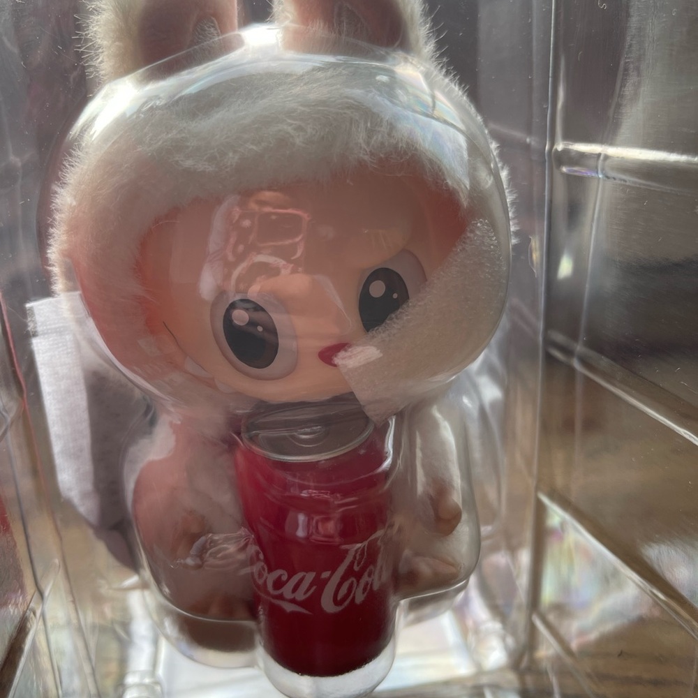 The Monsters Coca-Cola Vinyl Face Happy Factor NIB open from bottom resealed - Picture 9 of 10